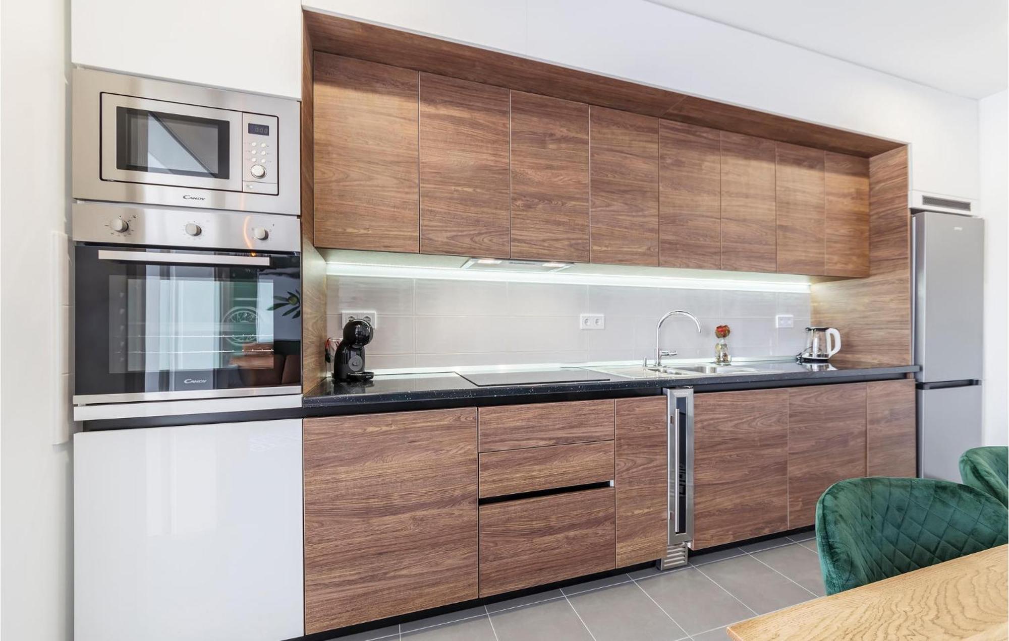 Amazing Apartment In Premantura With Kitchen Exterior foto